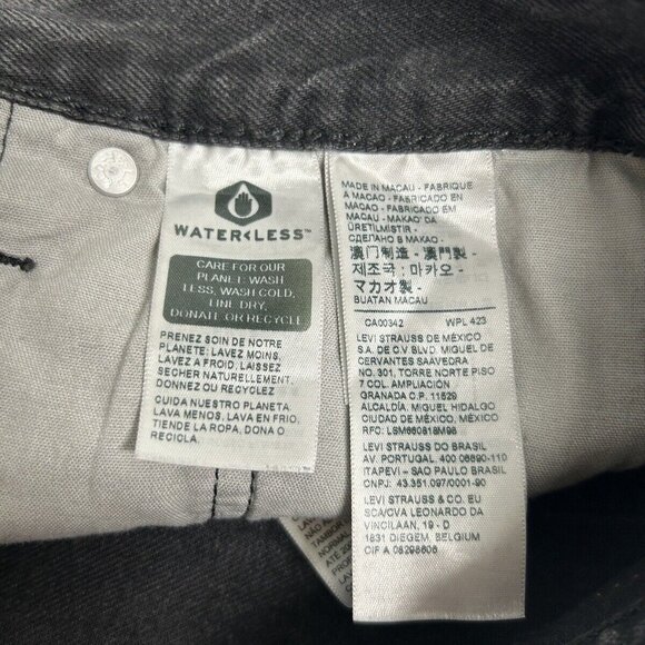 Levis 501 Button Fly High Rise Black Raw Hem Cut Off Shorts Sz 32 (32 x 2.5) - Picture 5 of 12